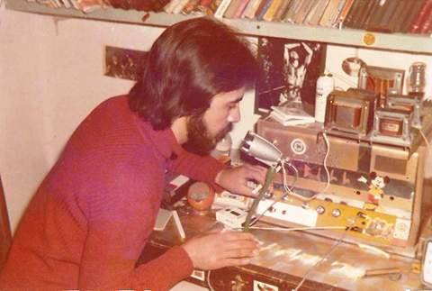 1974 ραδιοφωνικός σταθμός Ψαχνών:Νέες σπάνιες φωτογραφίες και ο τέταρτος της χθεσινής παρέας ! 17410144 634521353404754 401288901 n