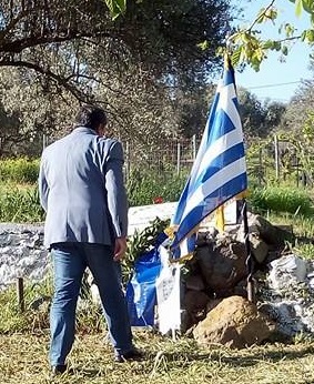 Κατέθεσαν στεφάνια στην «Στέρνα Πανού»  προς τιμήν των πεσόντων της Ελληνικής επανάστασης (φωτογραφίες) 17841579 1125168337595264 144809721 n 2