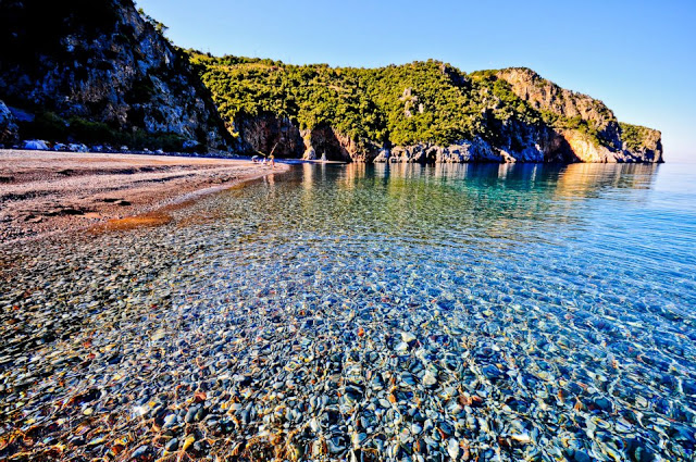 ΛΙΜΝΙΩΝΑΣ: ΕΝΑΣ ΜΑΓΕΥΤΙΚΟΣ ΠΡΟΟΡΙΣΜΟΣ..ΜΟΛΙΣ ΜΙΑ ΩΡΑ ΑΠΟ ΤΗΝ ΧΑΛΚΙΔΑ...
