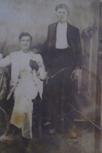 1919: ΝΕΟΙ ΑΠΟ ΤΑ ΨΑΧΝΑ (ΣΠΑΝΙΑ ΦΩΤΟΓΡΑΦΙΑ)