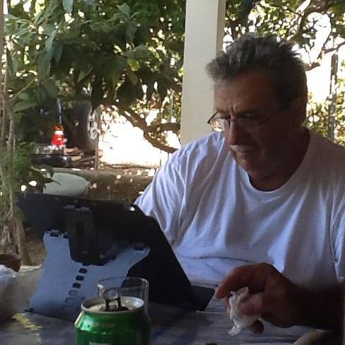 ΕΝΑΣ ΚΥΠΡΙΟΣ ΑΠΟ ΤΑ ΨΑΧΝΑ...