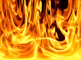 ΦΩΤΙΑ ΣΕ ΕΞΕΛΙΞΗ ΣΤΗΝ ΜΑΚΡΥΚΑΠΑ