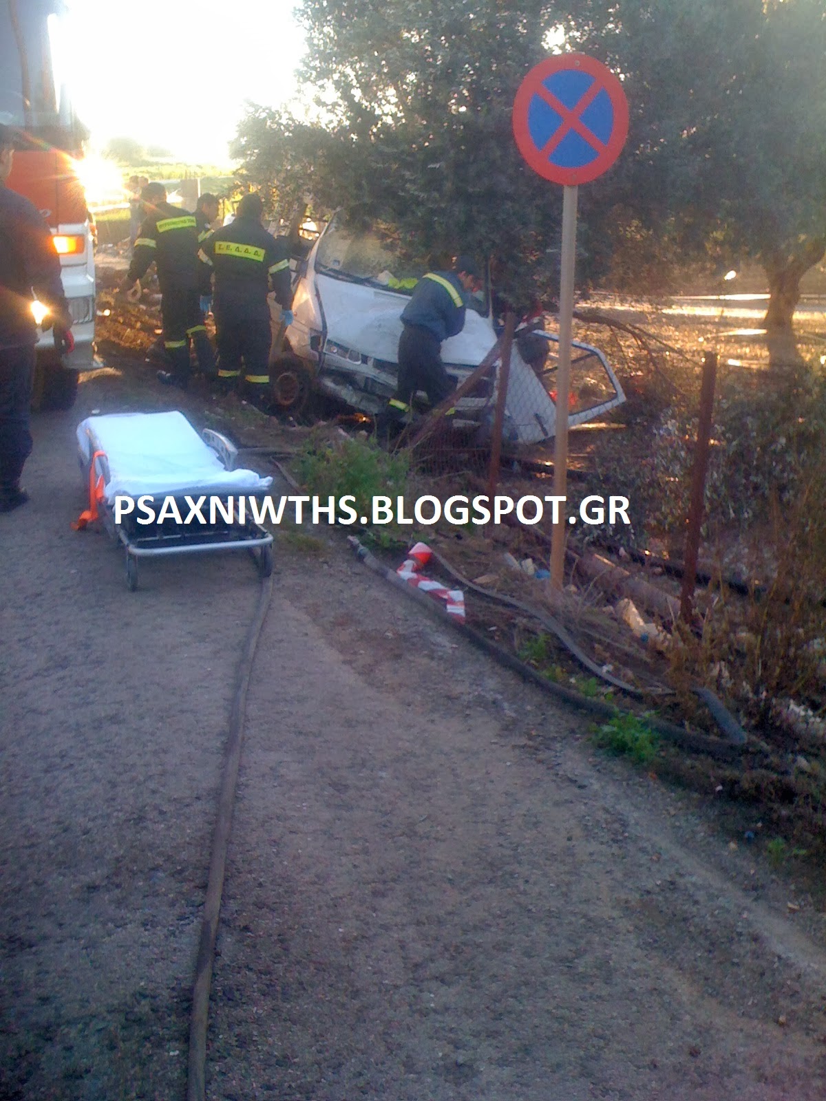 ΕΝΑΣ ΝΕΚΡΟΣ ΚΑΙ ΔΥΟ ΤΡΑΥΜΑΤΙΕΣ  ΣΕ ΤΡΟΧΑΙΟ ΣΤΑ ΨΑΧΝΑ