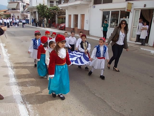 ΠΑΡΕΛΑΣΗ ΤΗΣ ΚΑΣΤΕΛΛΑΣ (ΦΩΤΟΓΡΑΦΙΕΣ)