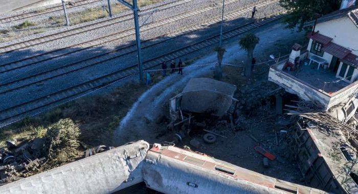 Πόρισμα: Η υψηλή ταχύτητα φταίει για το δυστύχημα με το τρένο στο Αδενδρο