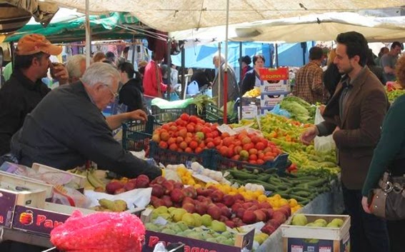 «Μετακομίζει» για δύο Παρασκευές η Λαική αγορά στα Ψαχνά