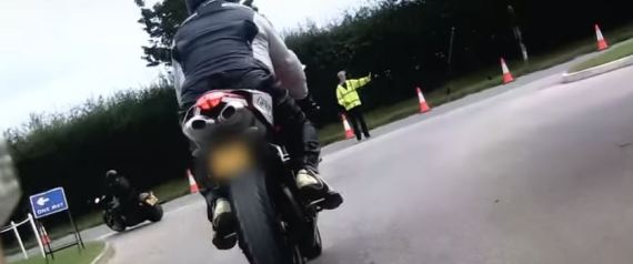 Σοκαριστικό βίντεο με τη στιγμή του θανάτου μοτοσυκλετιστή που έκανε σούζα έδωσε στη δημοσιότητα η οικογένειά του