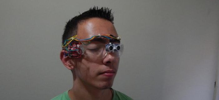 Μαθητής από την Αρτα έφτιαξε ειδικά γυαλιά για τυφλούς και τον αποθεώνει η Google [εικόνες]