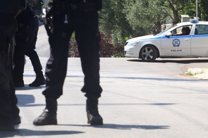 Θρίλερ στο Πορτοχέλι: Νεκροί σε φιλικό τους σπίτι αστυνομικός με τη σύντροφό του