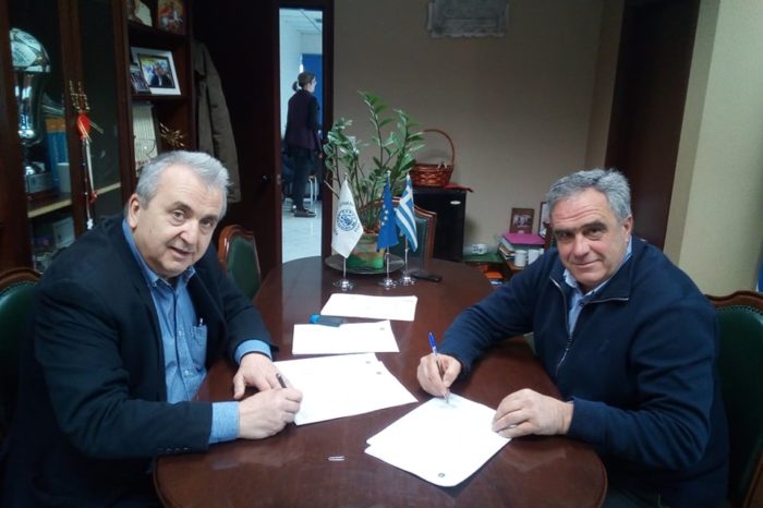 Υπεγράφη η σύμβαση για την ανάπλαση και την κατασκευή 16 παιδικών χαρών στον Δήμο Διρφύων Μεσσαπίων