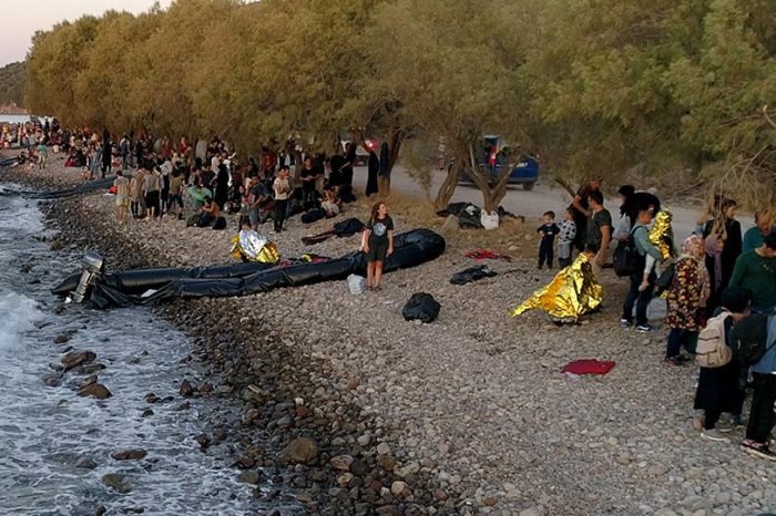 Ξύπνησαν μνήμες του 2015 στη Λέσβο: Σχεδόν 550 μετανάστες έφτασαν στο νησί μέσα σε μια μέρα!