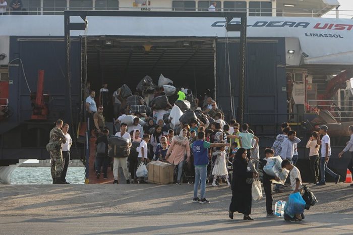 Προσφυγικό: Στη Θεσσαλονίκη το δεύτερο πλοίο με 722  πρόσφυγες από τη Λέσβο