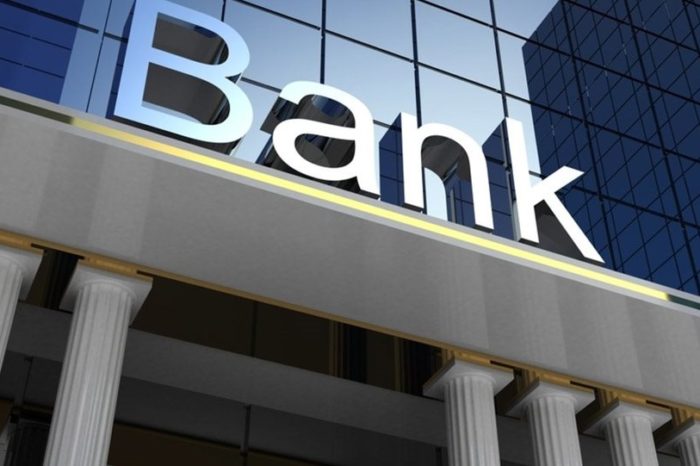 Τράπεζες: Τρίμηνη αναστολή πληρωμής δόσεων δανείων για όσους πάρουν το επίδομα των 800 ευρώ