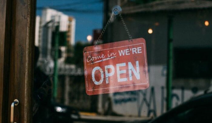 Πώς θα ανοίξουν εμπορικά κέντρα και καταστήματα εστίασης - Όλοι οι κανόνες λειτουργίας