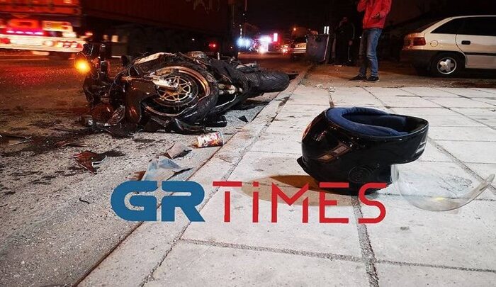 Θεσσαλονίκη: Τρομακτικό τροχαίο στα Διαβατά - Η μοτοσικλέτα έγινε "μπάλα φωτιάς" - ΒΙΝΤΕΟ