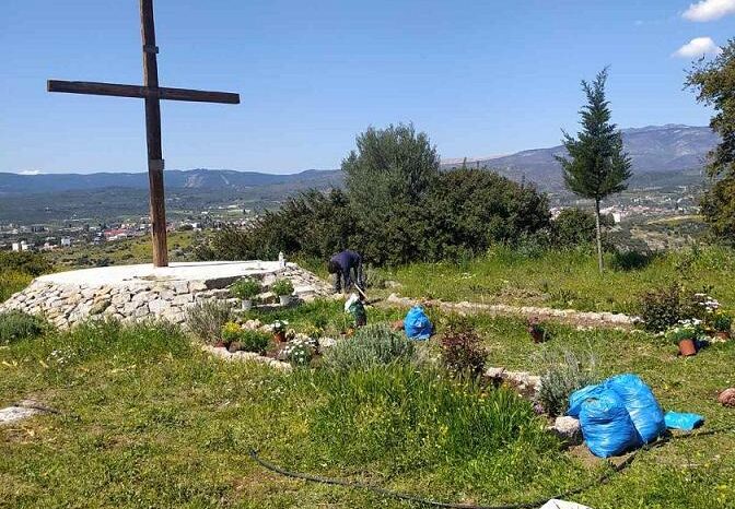 ΕΘελοντές  καθάρισαν τον λόφο του Προφήτη Ηλία στα Ψαχνά