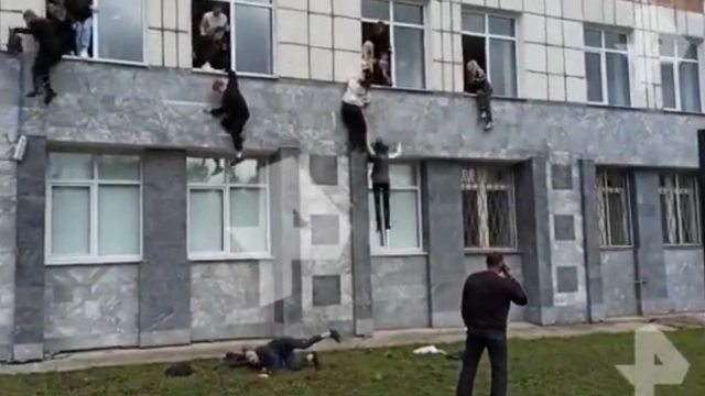 Ρωσία: 8 νεκροί από επίθεση ενόπλου σε πανεπιστήμιο - Πηδούσαν από τα παράθυρα για να σωθούν