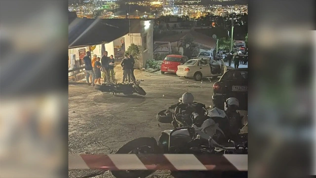 Καταδίωξη με πυροβολισμούς στο Πέραμα: Ενας νεκρός και επτά τραυματίες, οι 6 αστυνομικοί -Αναζητείται ένα άτομο
