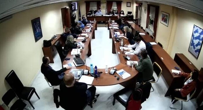 Το  Δημοτικό συμβούλιο του Δήμου Διρφύων Μεσαπίων σε video