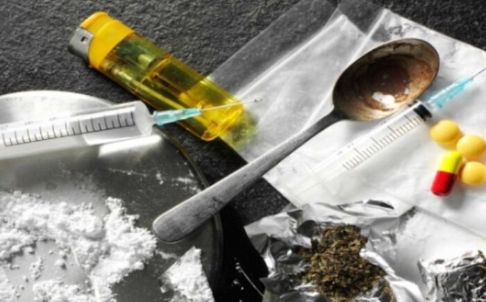 Ψαχνά:Συνελήφθη με χάπια και κοκαΐνη