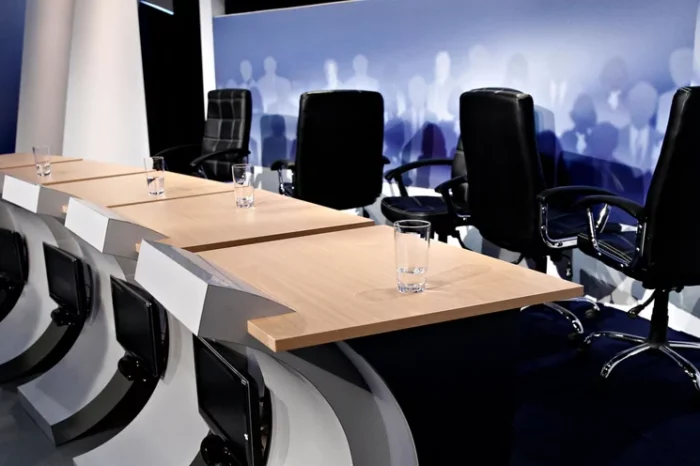 ΚΙΝΑΛ: Θα γίνει debate στην ΕΡΤ με 5 υποψηφίους -Αρνείται ο Παπανδρέου
