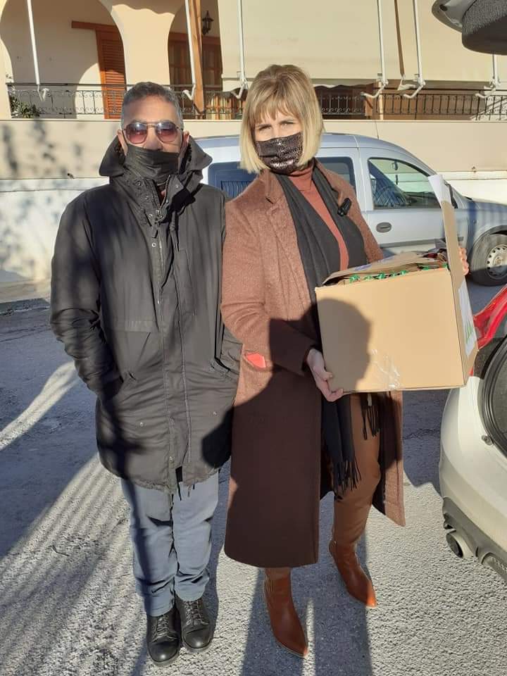 Η ΔΗΜΤΟ Διρφύων Μεσσαπίων μοίρασε δώρα και γλυκά στα παιδιά του Νηπιαγωγείου και του Δημοτικού των Πολιτικών (φωτό) FB IMG 1640259399099