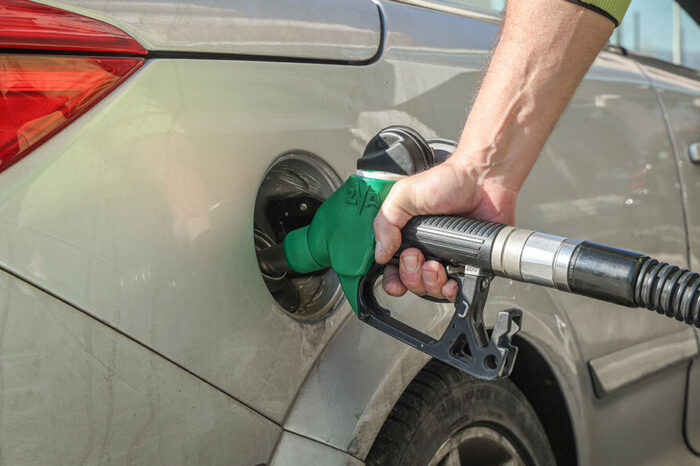 Βενζίνη 2 ευρώ για το καλοκαίρι σε 4 εκατ. πολίτες φέρνει το νέο Fuel Pass