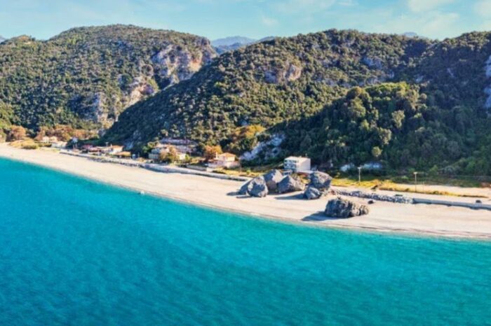 Η παραλία Χιλιαδού της Εύβοιας βραβεύτηκε ως η κορυφαία κινηματογραφική τοποθεσία στην Ευρώπη για το 2022