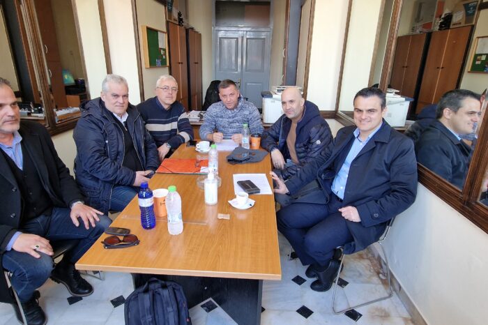 Συνάντηση Καλαβρή με μέλη του Δ.Σ του Σωματείου Εργαζομένων στο Δήμο Χαλκιδέων