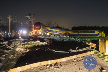 Ολλανδία: Ένας νεκρός και 30 τραυματίες από τον εκτροχιασμό τρένου Fs1xWXlWIAEmWBX