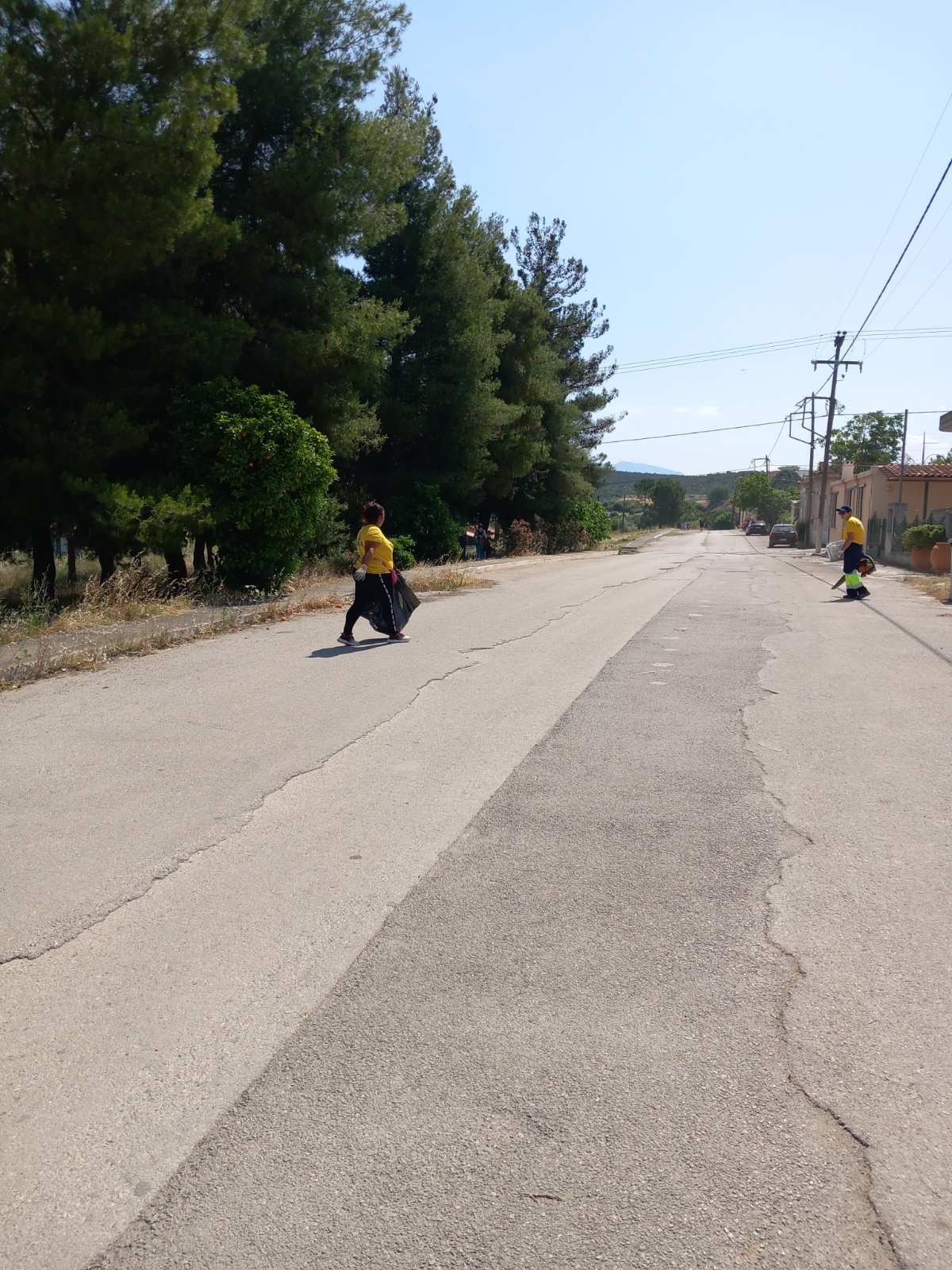 Καθαρισμός δρόμων σε τοπικά διαμερίσματα του Δήμου (φωτό - video) IMG 476911b455273e22e04a610ba741a348 V