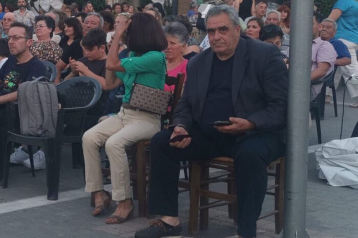 Καθημερινά παρών