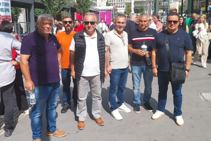 Στην εκδήλωση διαμαρτυρίας για την Λάρκο στο Σύνταγμα ο Γιάννης Μπουροδήμος