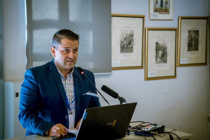 Στιγμιότυπα από την ημερίδα  στο Αρχαιολογικό Μουσείο Χαλκίδας  στα πλαίσια του έργου «Πρωτότυπη μέθοδος διάγνωσης, τεκμηρίωσης και ανάδειξης - ανάλυσης σωστικών ανασκαφών - SOSAME»