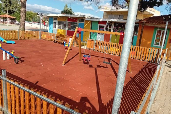 Σχολείο Καστέλλας:Παραδόθηκε η παιδική χαρά