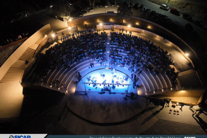 Η κατασκευή του υπαίθριου θεάτρου Καρύστου με την υπογραφή της SICAP