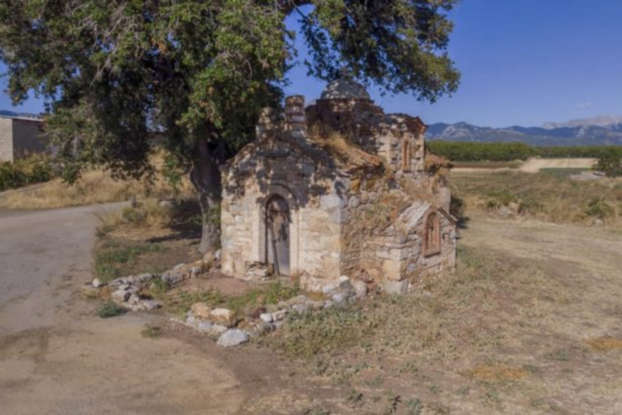 Σύλησαν το μαυσωλείο της οικογένειας Κριεζώτη στην Τριάδα