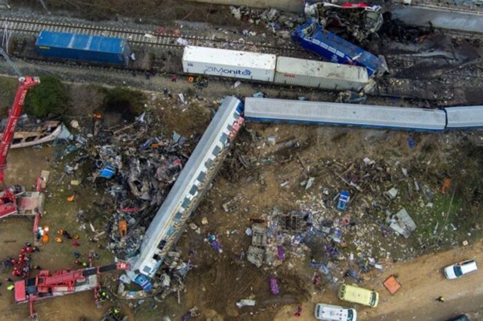 Τέμπη: «20 φορτηγά μετέφεραν 300 κυβικά χώμα από τον τόπο της τραγωδίας» – Στο φως κατάθεση- «φωτιά» χειριστή εκσκαφέα