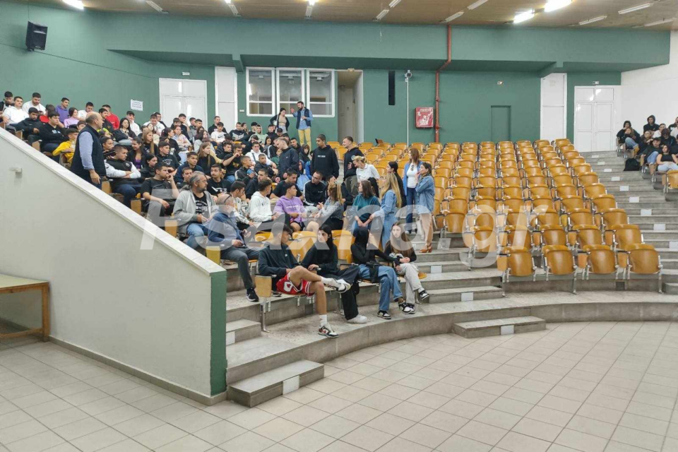 ΕΚΠΑ Ψαχνών: Μαθητές του ΓΕΛ και του ΕΠΑΛ παρακολούθησαν ομιλία για την ασφάλεια στο διαδίκτυο