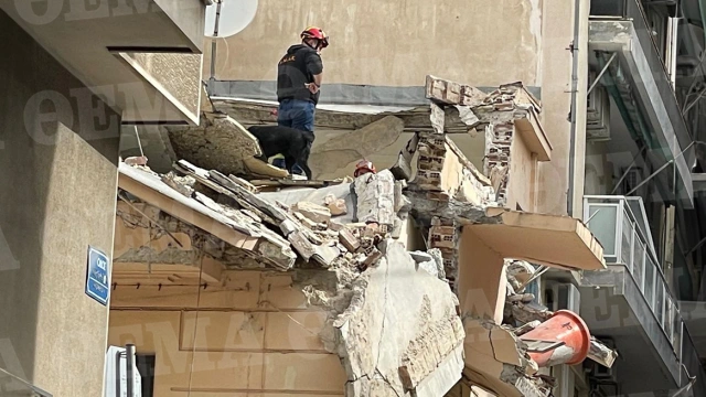 Πειραιάς: Ένας νεκρός αστυνομικός από την κατάρρευση κτηρίου στο Πασαλιμάνι - 7 προσαγωγές