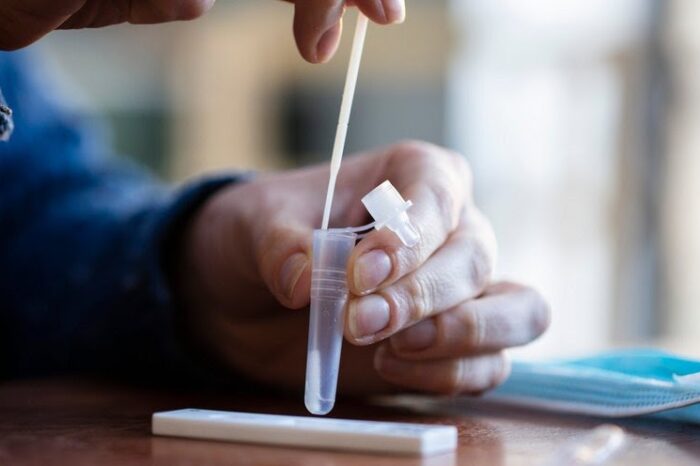 Self test για καρκίνο του παχέος εντέρου  διαθέσιμο από Ιούνιο στα φαρμακεία