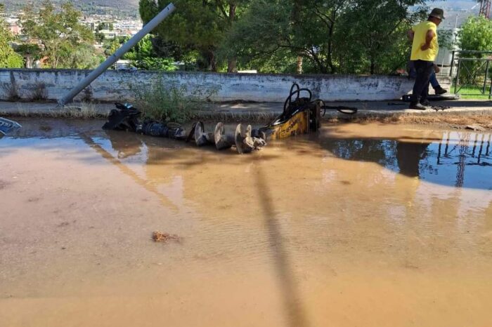 Έσπασε ο κεντρικός αγωγός του δικτύου ύδρευσης  στο Σκληρό (φωτό)