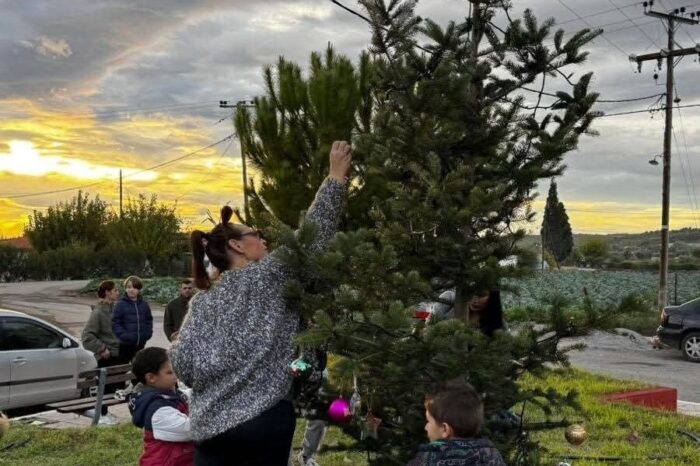 Άναψε το Χριστουγεννιάτικο δένδρο στον Άγιο Βλάση