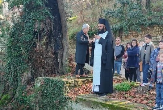 Αγιασμός υδάτων σε  Πάλιουρα και Στενή (video)