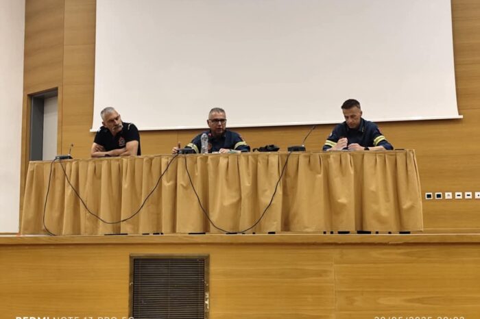 Η ηγεσία της ΠΥ Χαλκίδας συναντήθηκε με τις εθελοντικές ομάδες της Εύβοιας (φωτό)