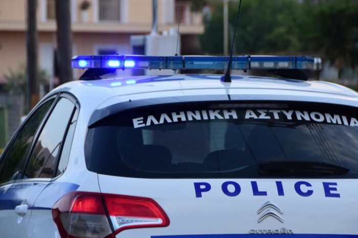 Νέα Αρτάκη: Τρεις συλλήψεις από την ΕΛΑΣ και δεκάδες παραβάσεις σε κοινή επιχείρηση Αστυνομίας και Λιμενικού