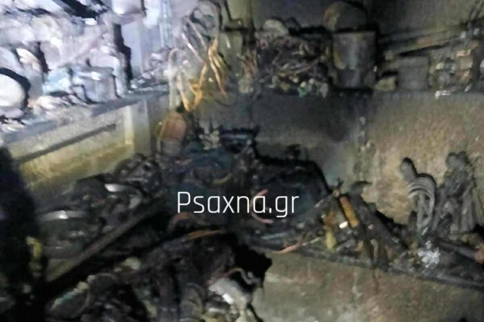 Αποθήκη άρπαξε φωτιά στα Γιάλτρα Αιδηψού