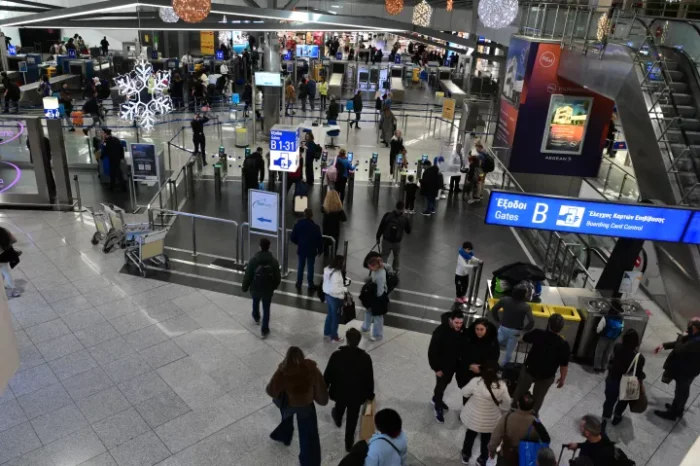 Επαναπατρίστηκαν οι πρώτοι 162 Έλληνες από τη Μέση Ανατολή