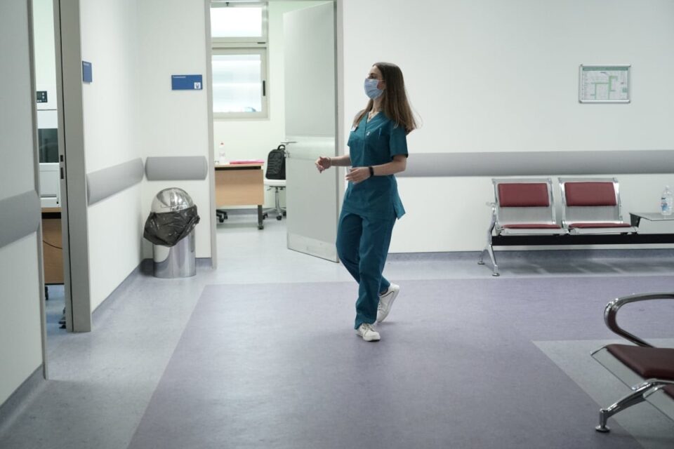 Ξέμειναν από νοσηλευτές τα Κέντρα Υγείας - Νέα μείωση καταγράφει έρευνα της ΕΛΣΤΑΤ